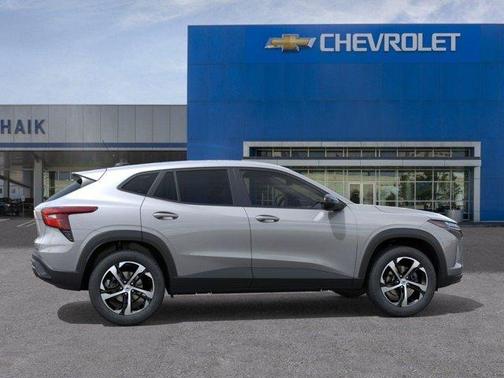Sterling Gray Metallic 2026 Chevrolet Trax 1RS