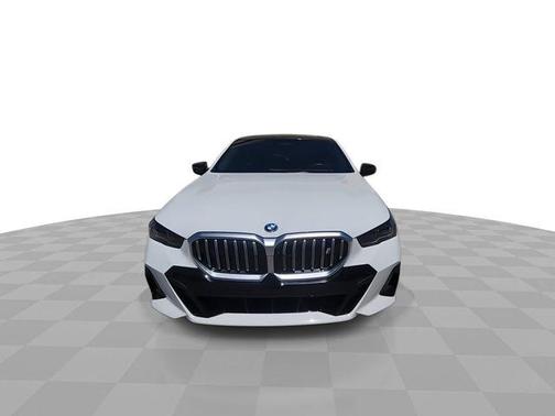 Alpine White 2024 BMW i5 eDrive40