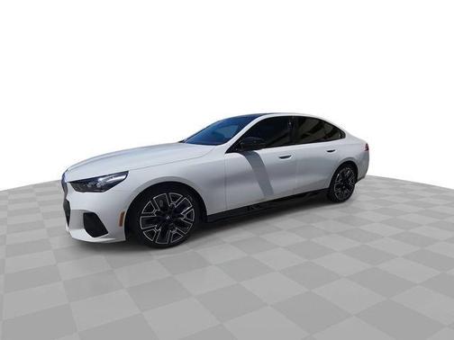 Alpine White 2024 BMW i5 eDrive40