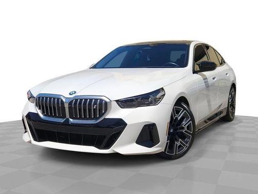 Alpine White 2024 BMW i5 eDrive40