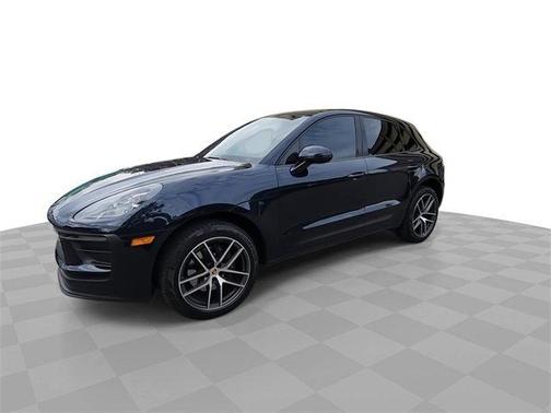 2022 Porsche Macan Base
