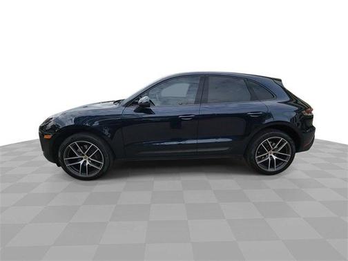 2022 Porsche Macan Base
