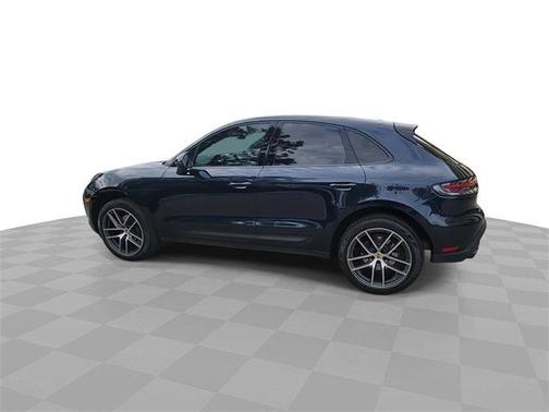 2022 Porsche Macan Base