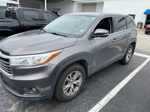 2016 Toyota Highlander LE