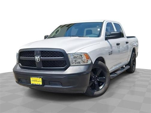 2018 RAM 1500 ST