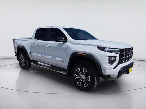 Summit White 2023 GMC Canyon AT4