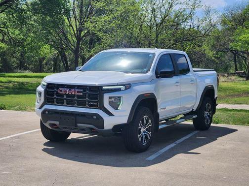 Summit White 2023 GMC Canyon AT4