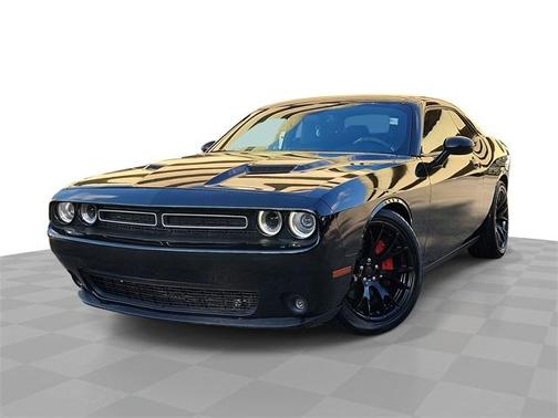 2015 Dodge Challenger SXT
