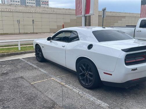 White Knuckle Clearcoat 2023 Dodge Challenger R/T