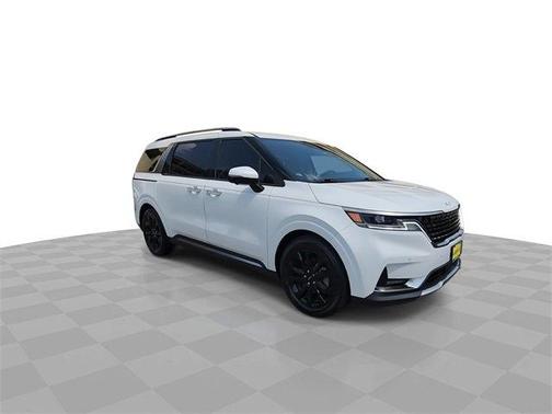 2023 Kia Carnival SX
