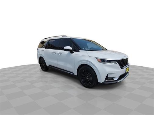 2023 Kia Carnival SX