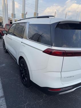 2023 Kia Carnival SX