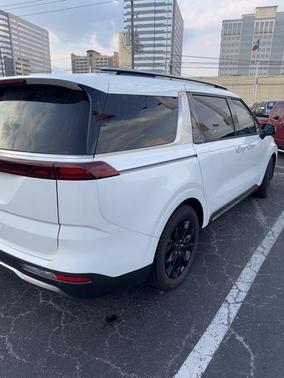 2023 Kia Carnival SX