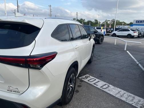 2020 Toyota Highlander XLE