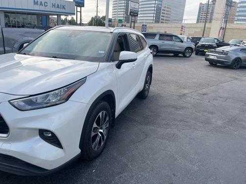 2020 Toyota Highlander XLE