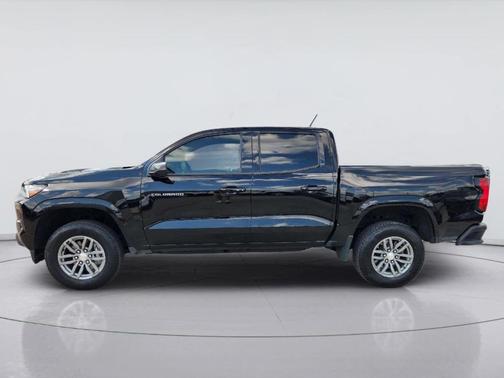 Black 2024 Chevrolet Colorado LT