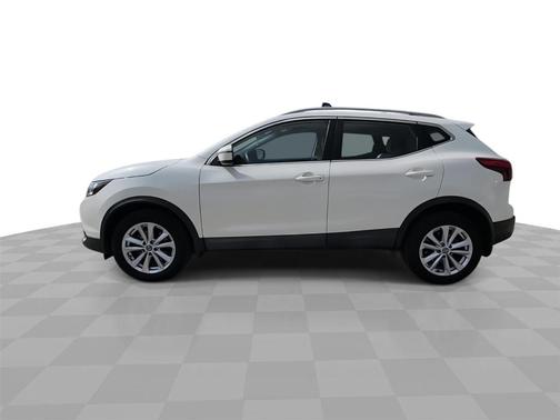 White 2019 Nissan Rogue Sport SV