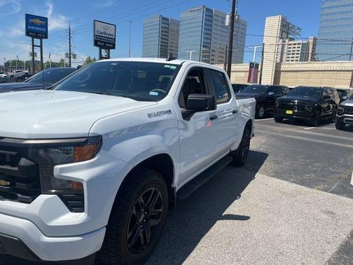 Summit White 2022 Chevrolet Silverado 1500 Custom