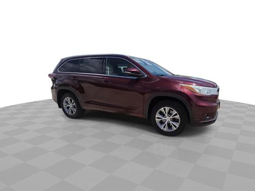 Ooh La La Rouge Mica 2015 Toyota Highlander XLE