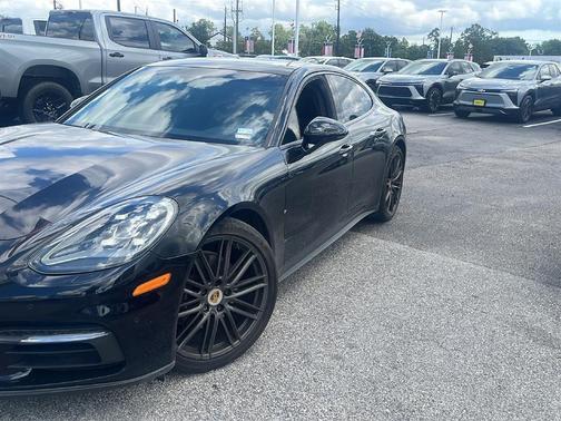 Black 2018 Porsche Panamera 4