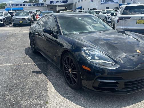 Black 2018 Porsche Panamera 4