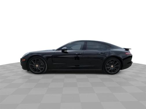 Black 2018 Porsche Panamera 4