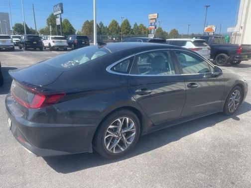 2021 Hyundai SONATA SEL