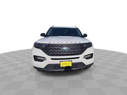 White Metallic 2021 Ford Explorer XLT