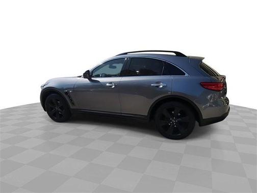 2015 INFINITI QX70 Base
