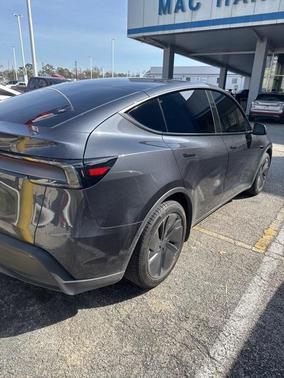 2026 Tesla Model Y PREMIUM