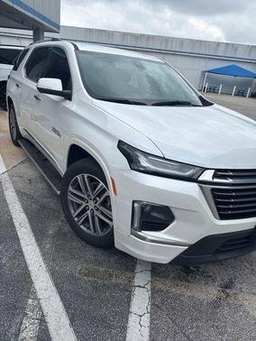 Pearl 2022 Chevrolet Traverse High Country
