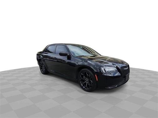 2019 Chrysler 300 Touring