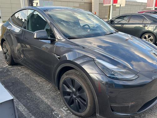 Gray 2024 Tesla Model Y Long Range