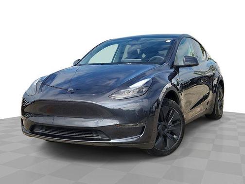 Gray 2024 Tesla Model Y Long Range