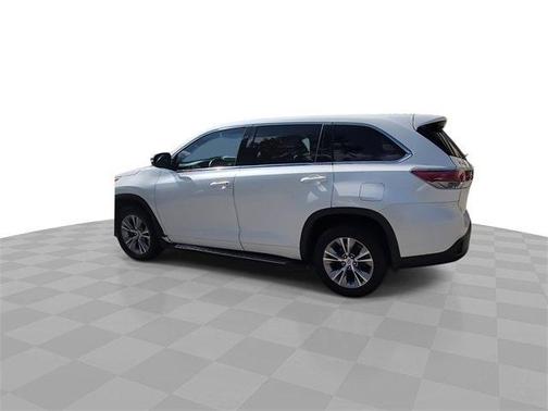 2015 Toyota Highlander LE