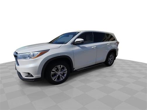 2015 Toyota Highlander LE