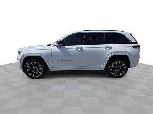 2022 Jeep Grand Cherokee Overland