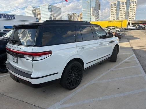 2022 Lincoln Navigator Reserve