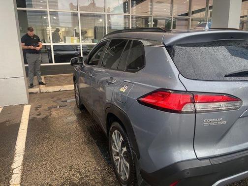 CELESTITE 2022 Toyota Corolla Cross XLE