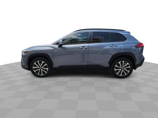 CELESTITE 2022 Toyota Corolla Cross XLE