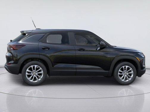 Mosaic Black Metallic 2026 Chevrolet Trailblazer LS