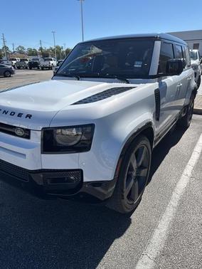 2023 Land Rover Defender 110 V8