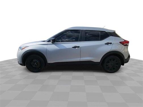 2019 Nissan Kicks S