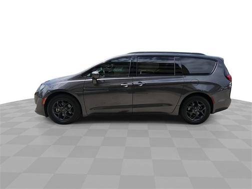 2020 Chrysler Pacifica Touring-L Plus