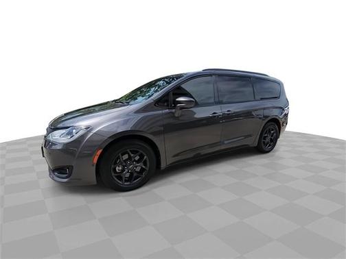 2020 Chrysler Pacifica Touring-L Plus