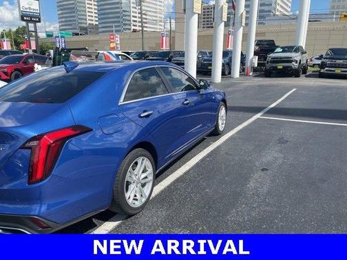 2022 Cadillac CT4 Luxury