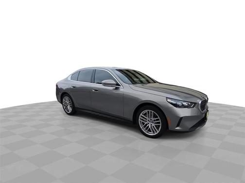 Oxide Gray Metallic 2024 BMW 530 i