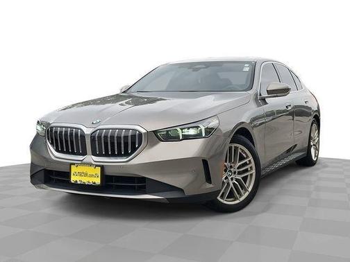 Oxide Gray Metallic 2024 BMW 530 i