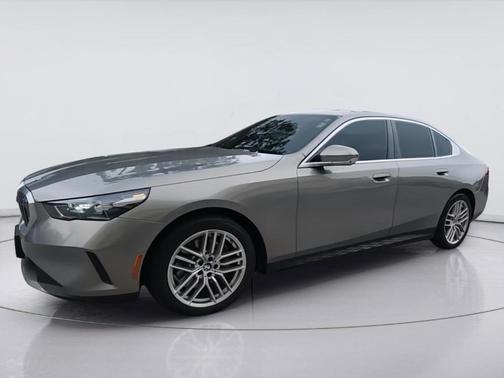 Gray Metallic 2024 BMW 530 i