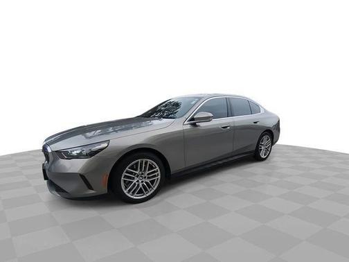 Oxide Gray Metallic 2024 BMW 530 i